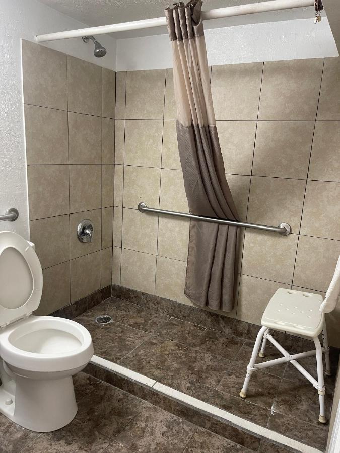 Regal 8 & 3*